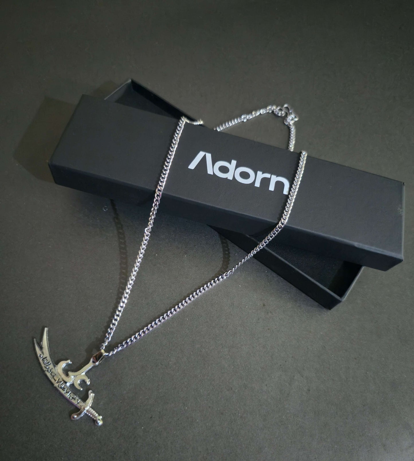 The Warrior’s Edge – Zulfiqar Saber Pendant ⚔️